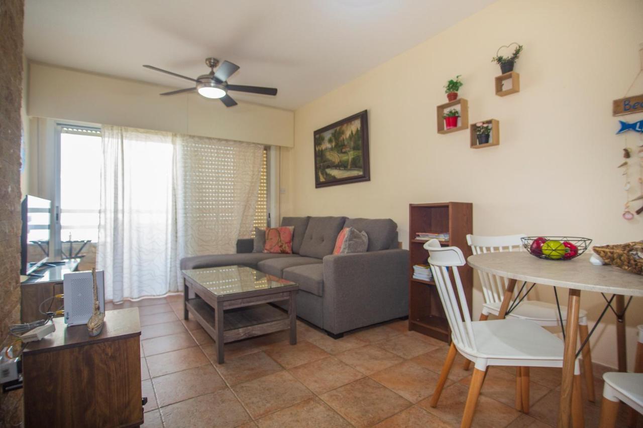 Central, By Sea, Seaview, Renovated 1 Bedroom Flat Larnaca Exterior photo